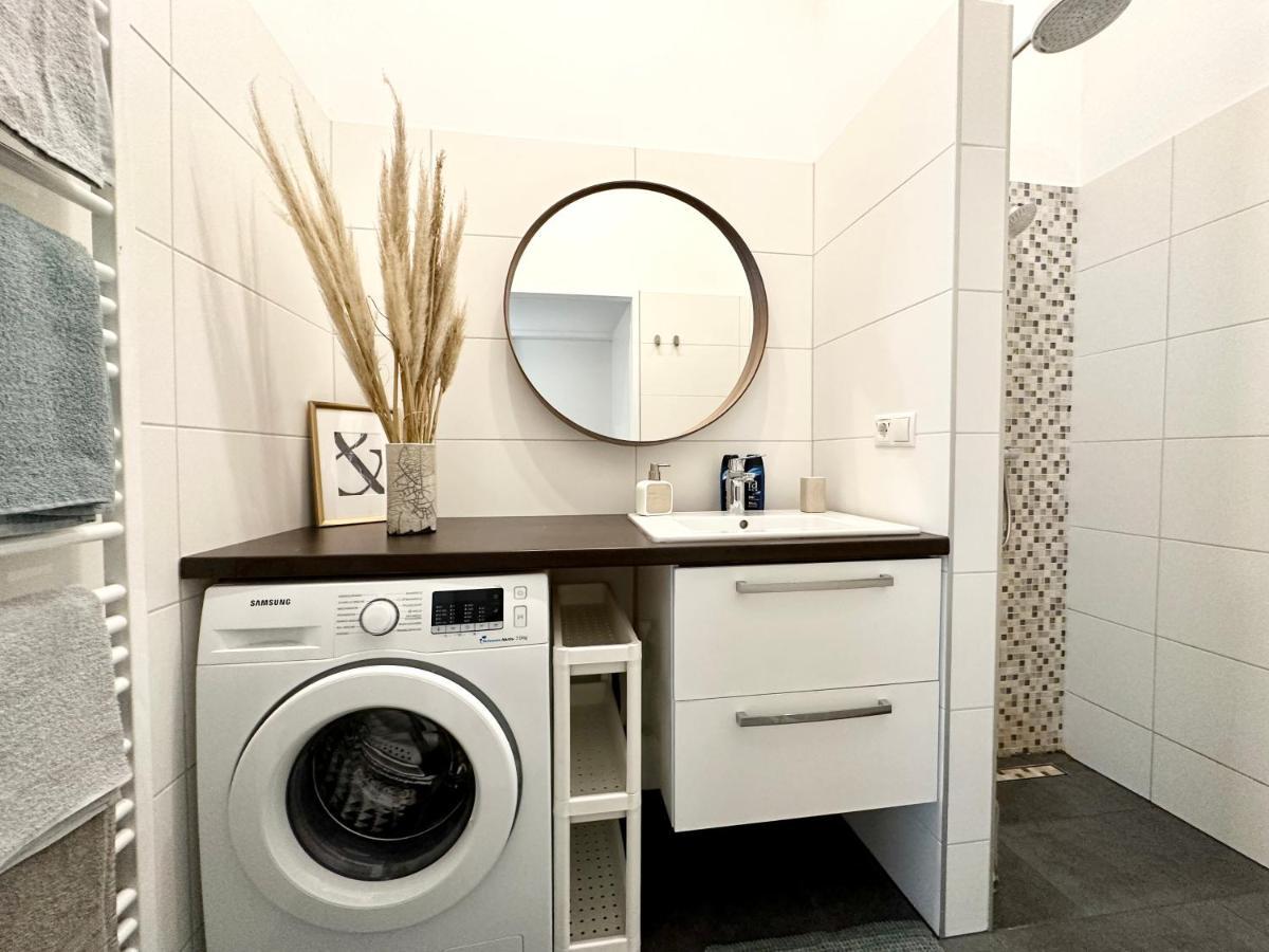 Book-A-Room Panda-Apartments Вена Экстерьер фото